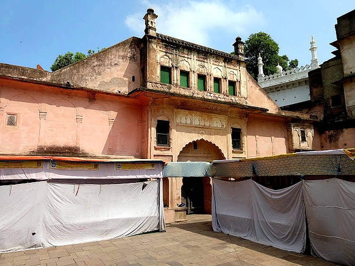 AL - Amaan Shaukat Mahal, photo 1 of 8