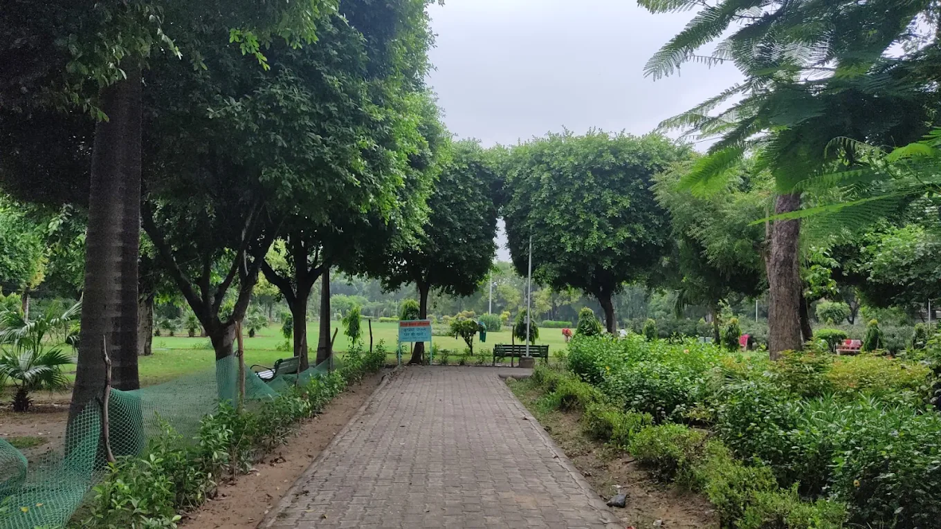 District Park, photo 4 of 6
