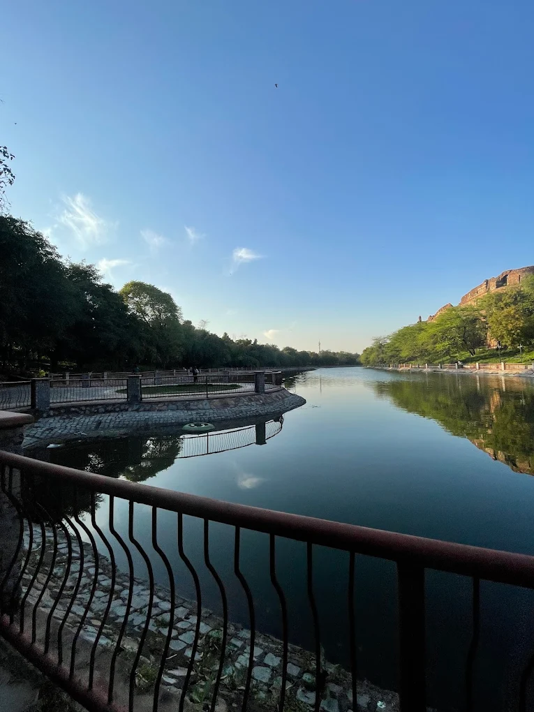 Purana Qila Lake, photo 2 of 7