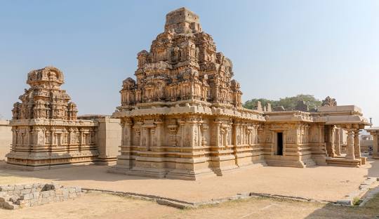 Hazara Raama Temple, photo 1 of 10