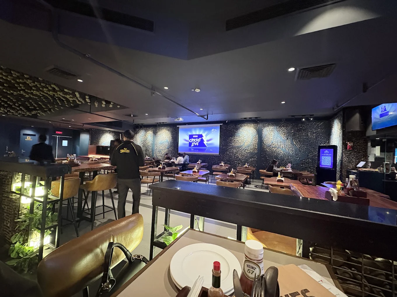 Yes Minister Bowling, Bar & Kitchen, photo 4 of 6