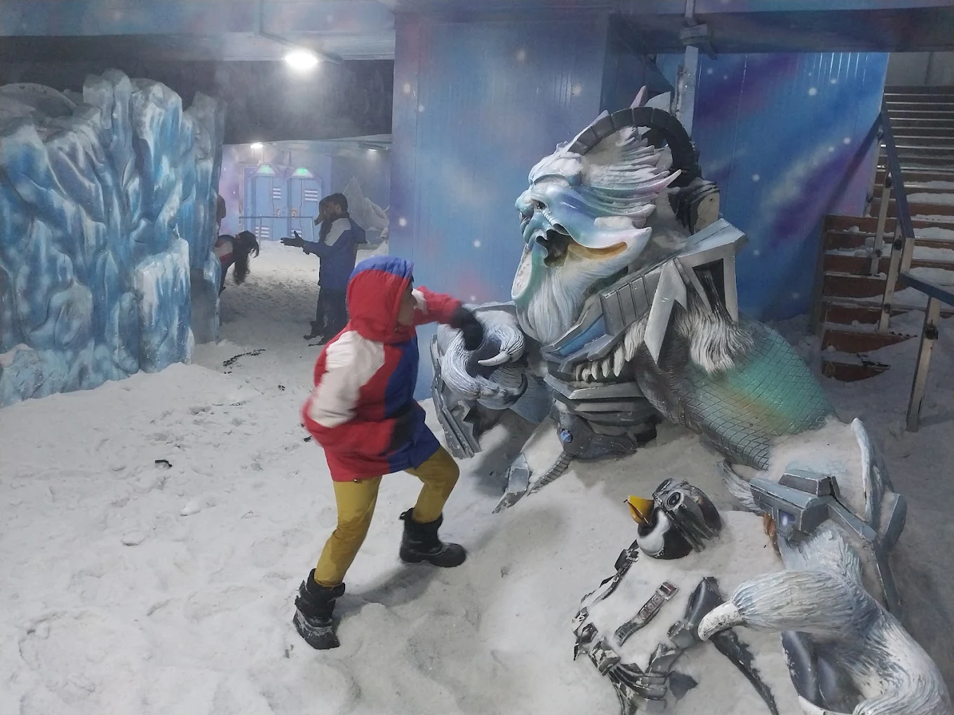 Snow World, photo 4 of 7