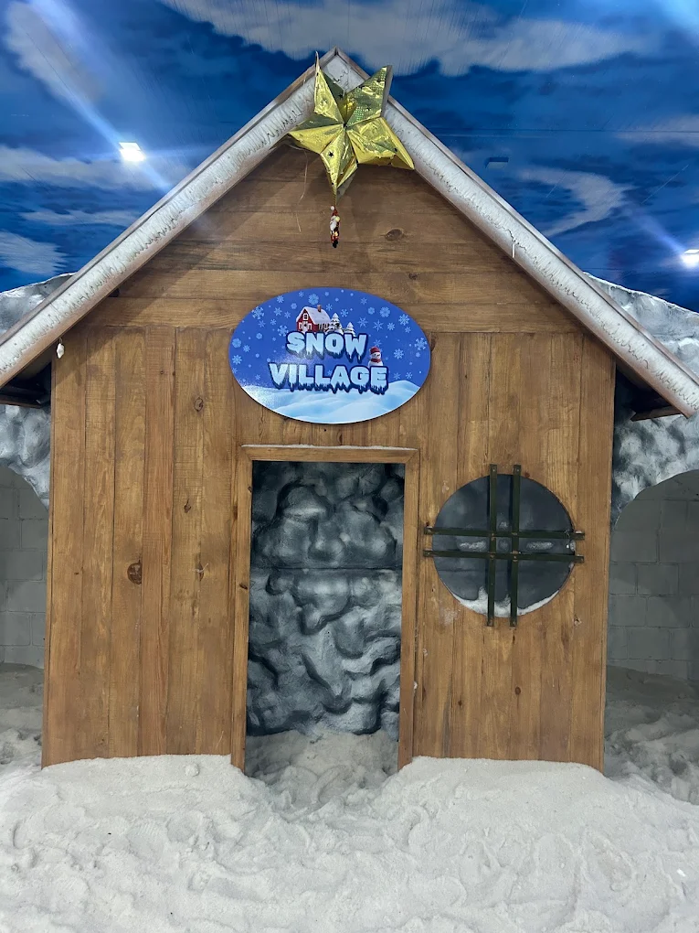 Snow Village, photo 2 of 6