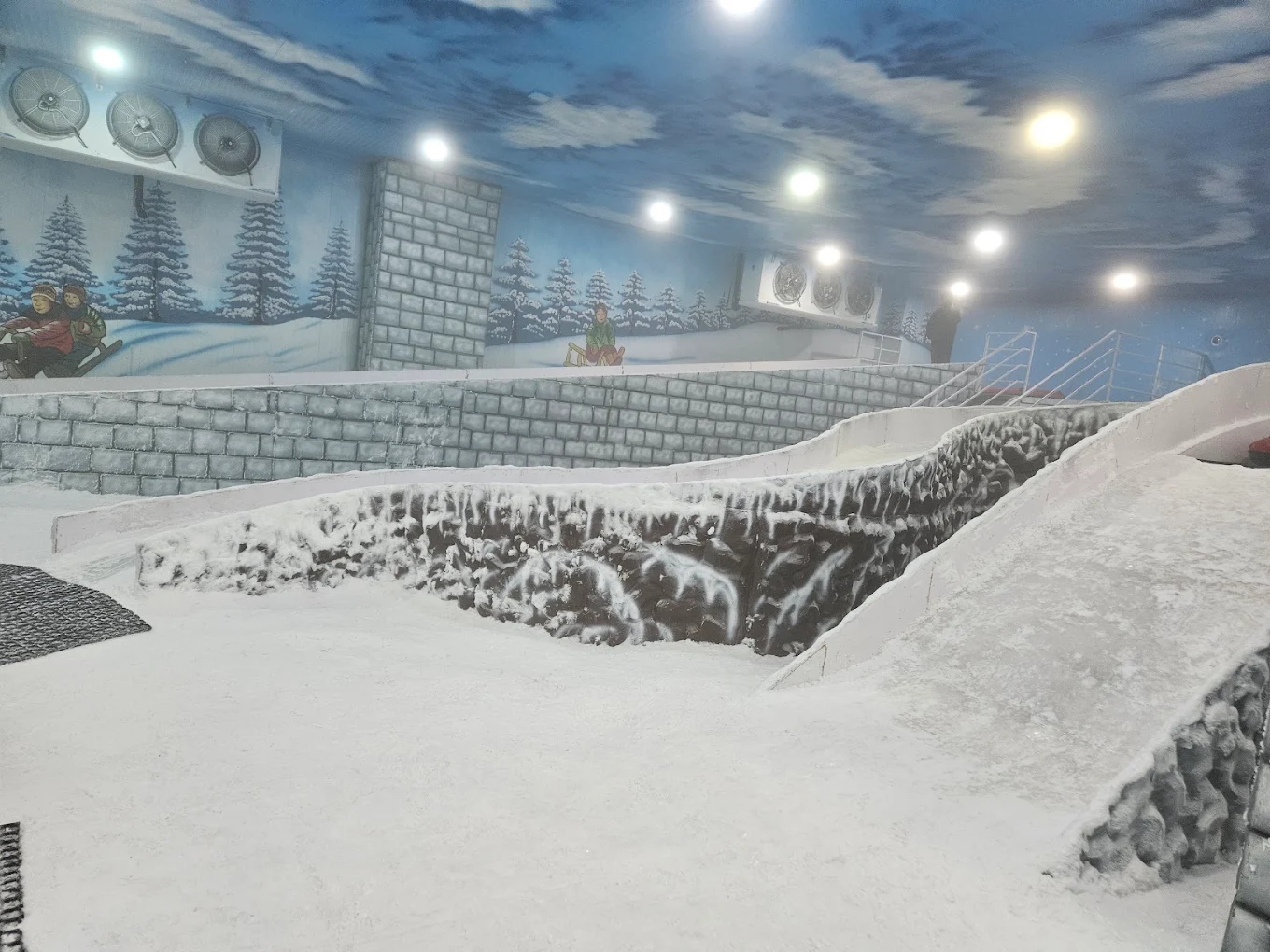 Snow Village, photo 4 of 6