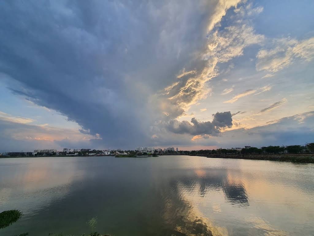 Begur Lake, photo 1 of 5