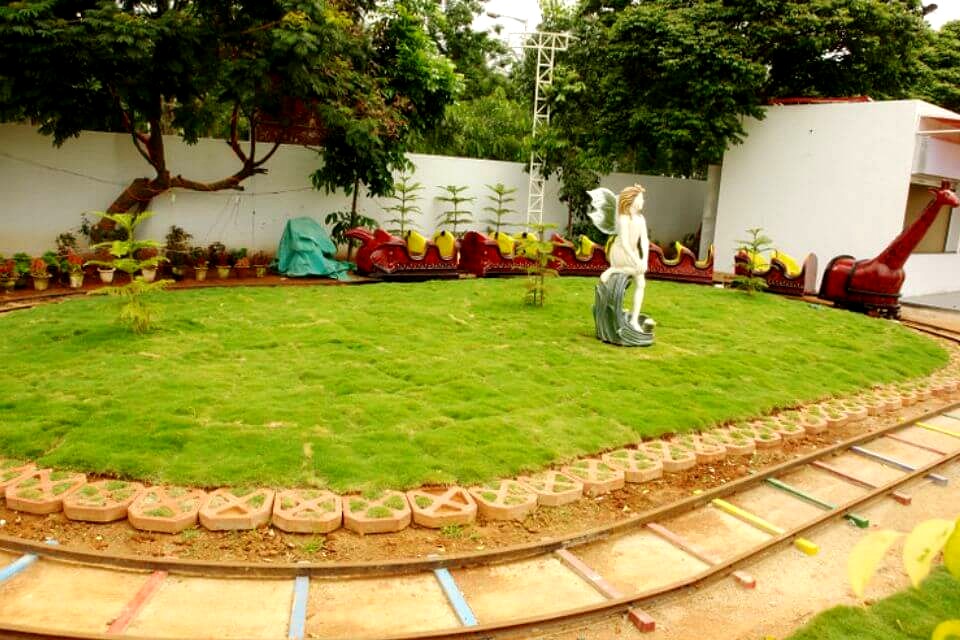 Lumbini Garden, photo 2 of 5