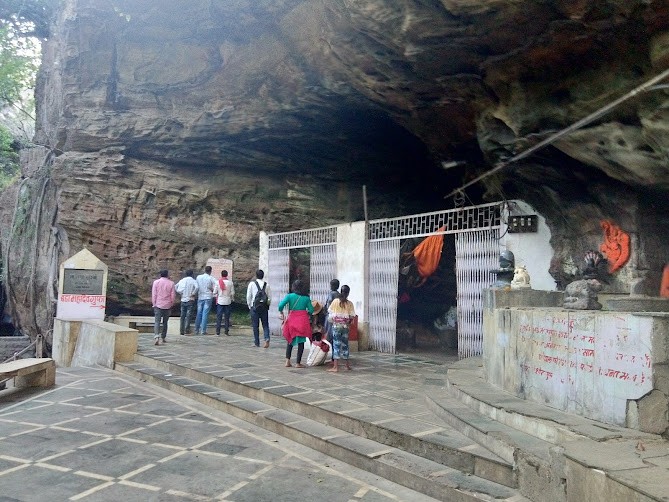 Bada Mahadev Caves, photo 1 of 8