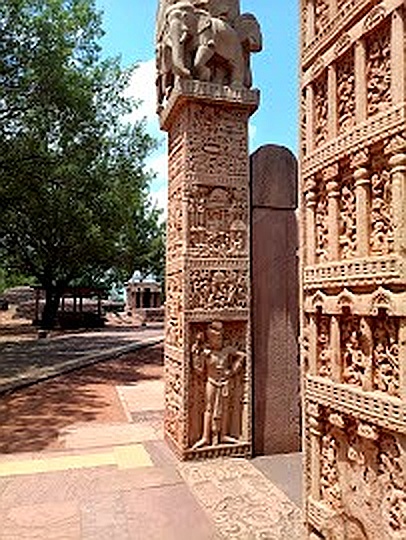 Eastern Gateway, photo 2 of 7