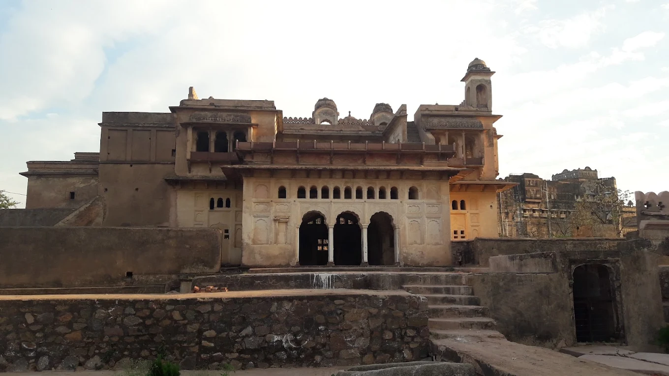 Rai Praveen Mahal, Orchha, photo 1 of 10
