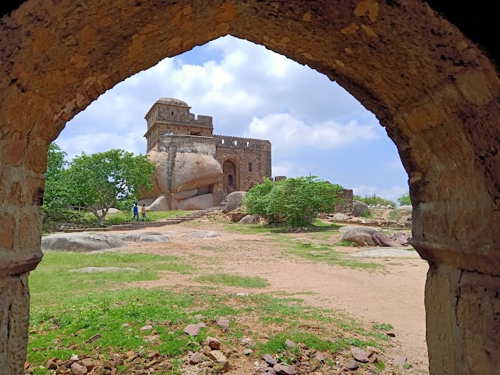 Madan Mahal Fort, photo 4 of 7
