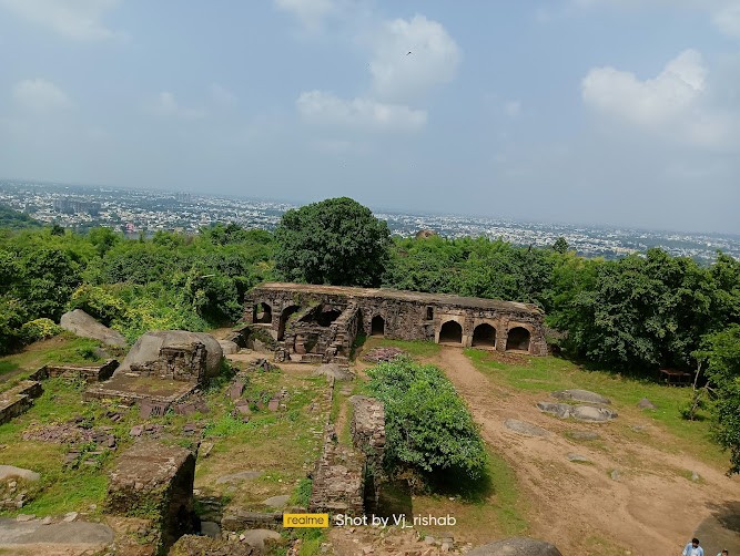 Madan Mahal Fort, photo 2 of 7