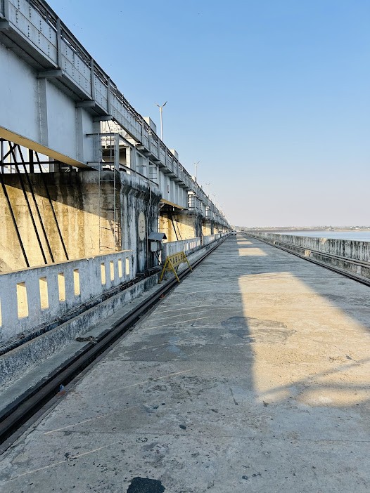 Bargi Dam, photo 1 of 7