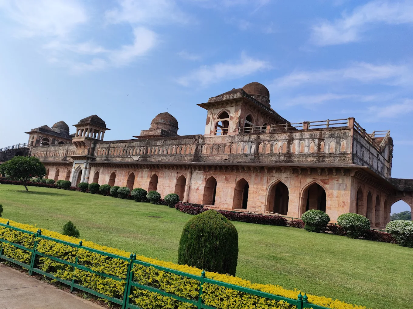 Jahaz Mahal, photo 1 of 7
