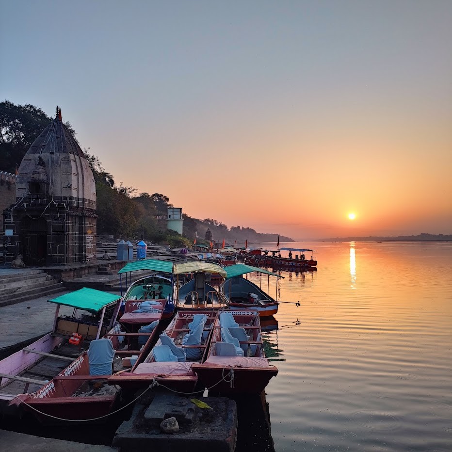 Ahilya ghat parking, photo 4 of 7