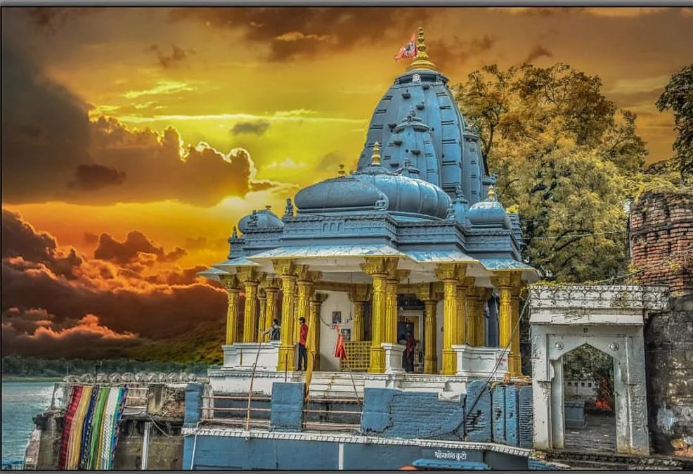 Shri Kashi Vishwanath Temple Maheshwar, photo 2 of 10