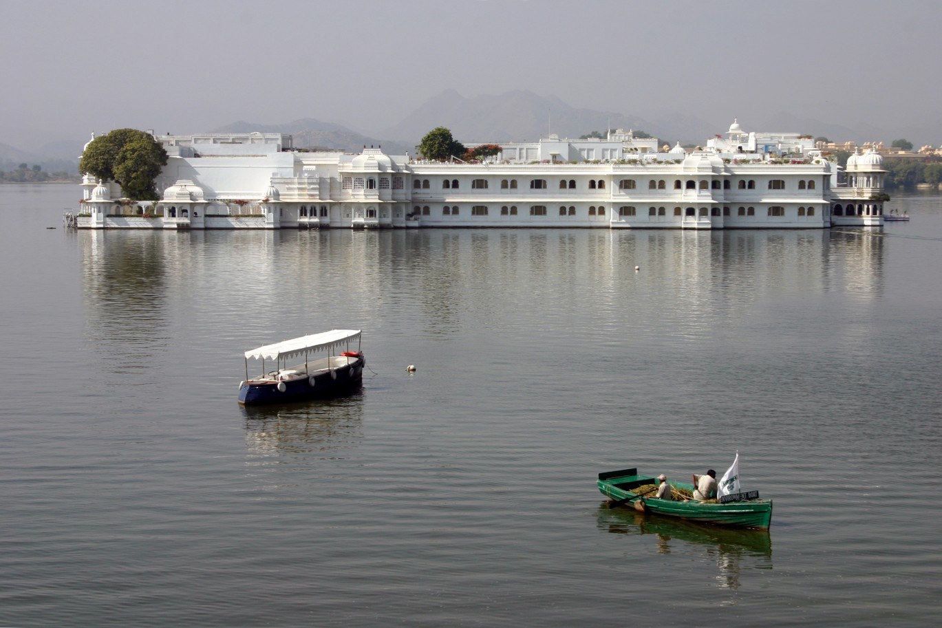 Lake Pichola, photo 1 of 7
