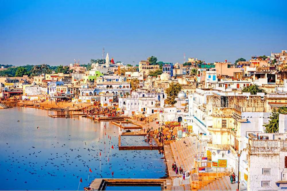 Pushkar Lake, photo 1 of 5