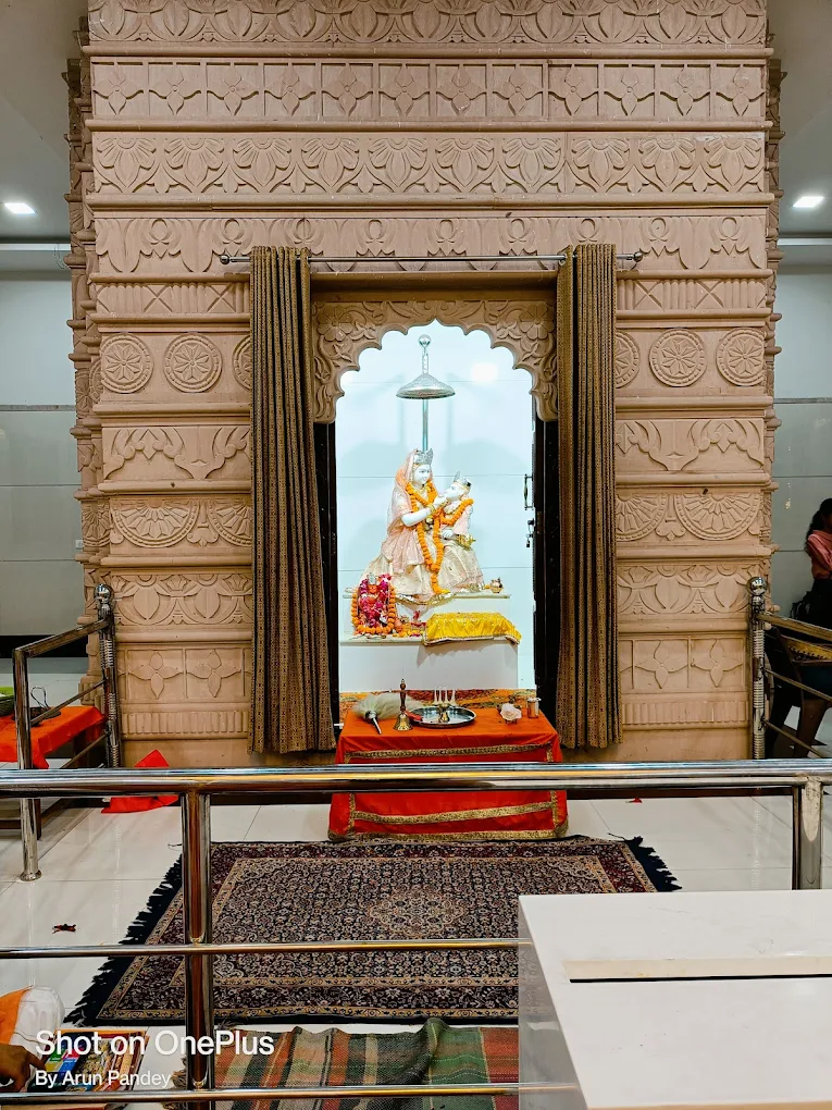Shree Ram Mandir, photo 1 of 9