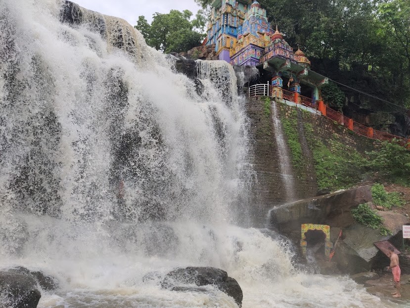 Ghatarani Waterfall, photo 3 of 10