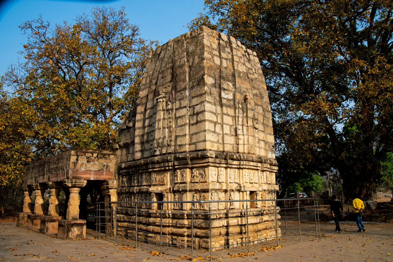 Kawardha Shri Madwa Mahal temple - Kabirdham District, Chhattisgarh, India, photo 3 of 8