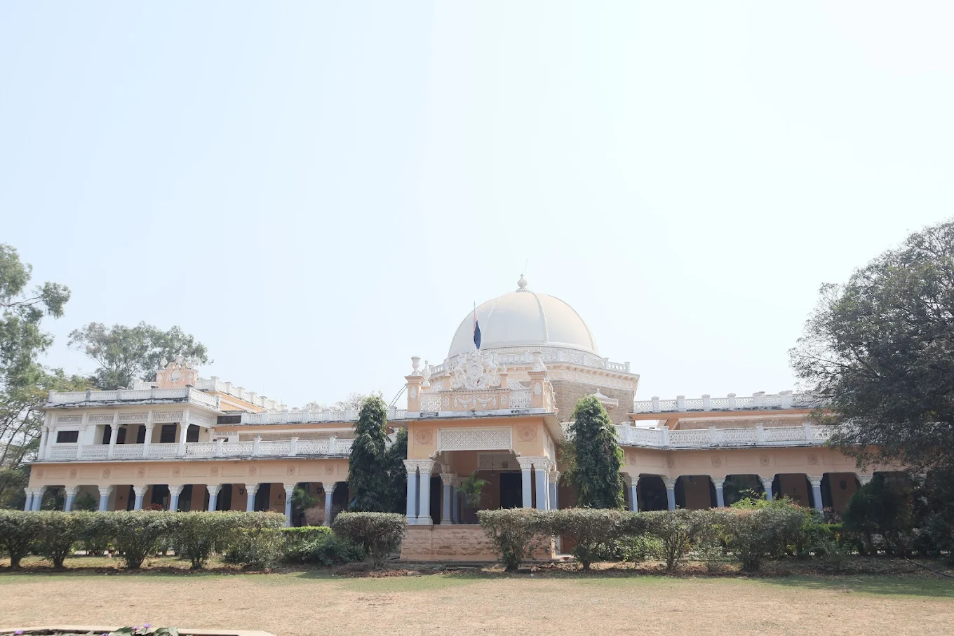 Palace, photo 1 of 9