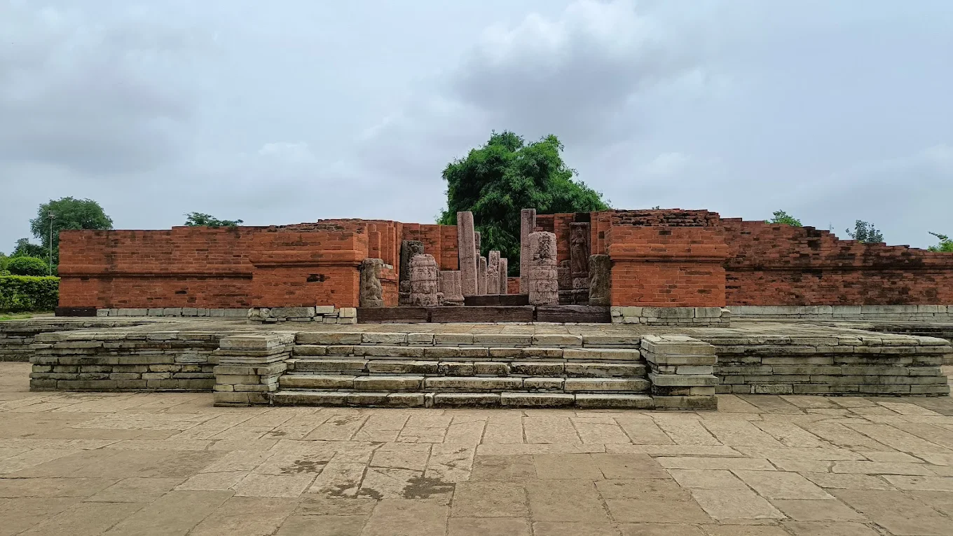 Sri Laxman Temple, photo 3 of 8