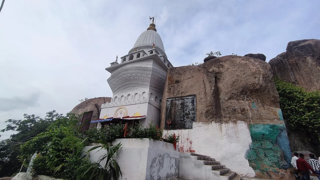 Khallari Mata Mandir - Dist.- Mahasamund , Chhattisgarh, India, photo 3 of 10