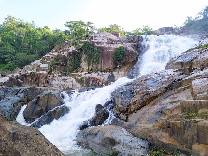 Malajkudum Waterfall, photo 3 of 9