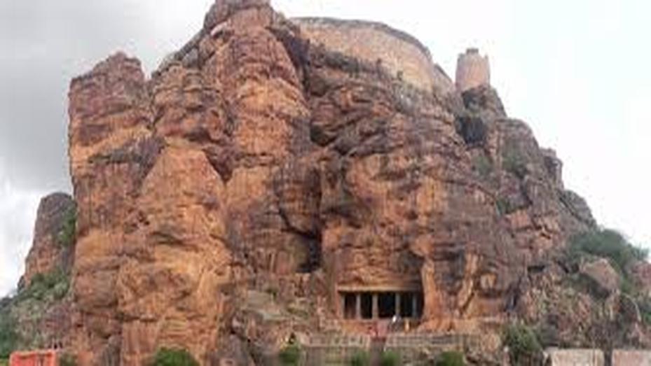 Badami Fort, photo 1 of 4
